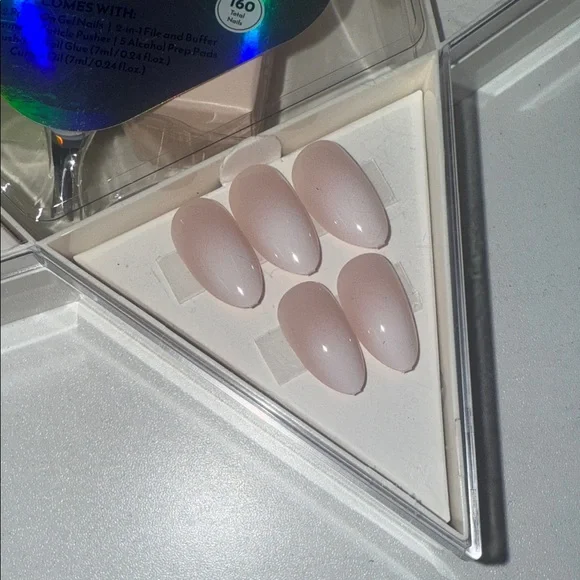 The Complete Gel Manicure Kit - Press-On Nails